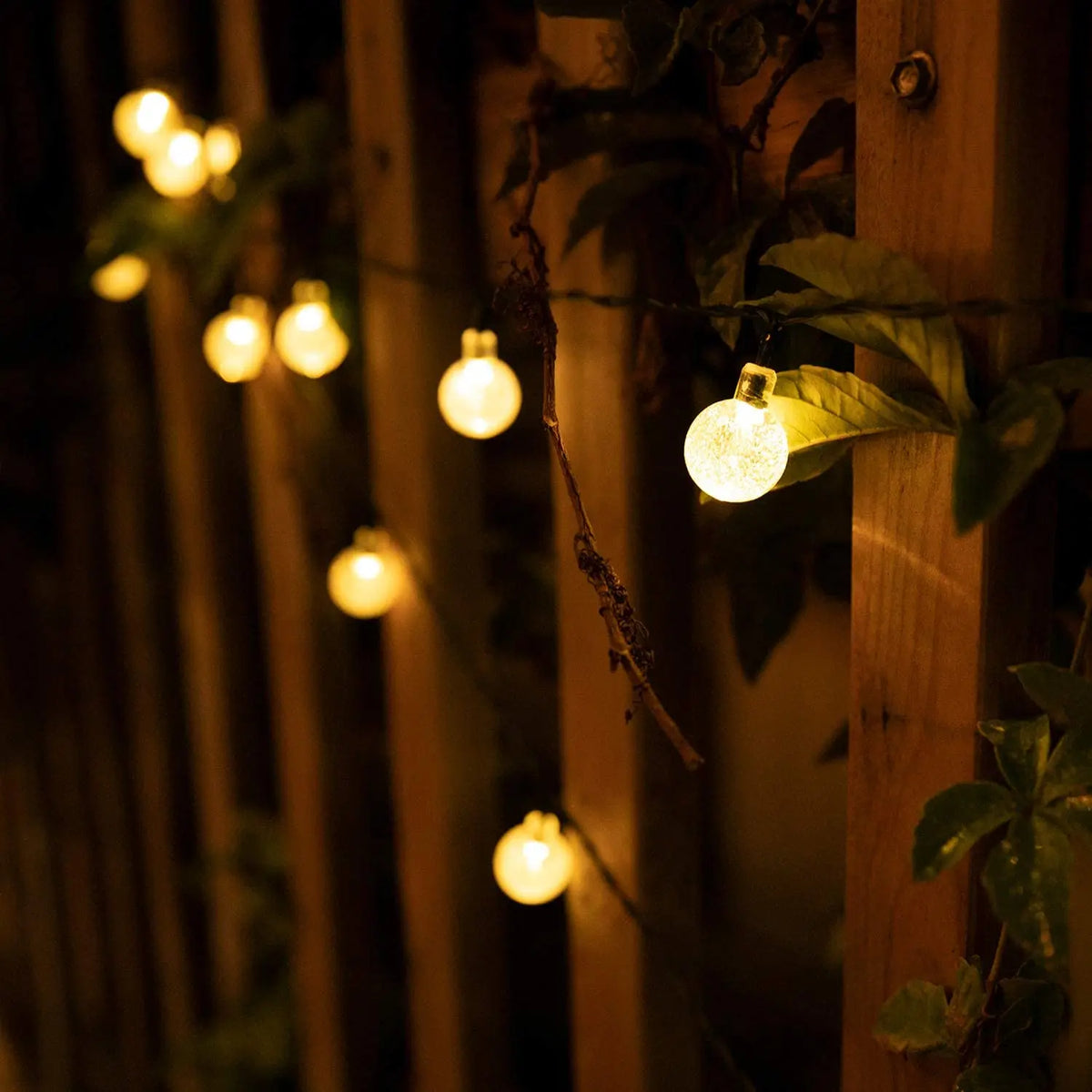SOLAR-AURA BUBBLE SPHERE | Waterproof Outdoor Solar Crystal Globe String Lights (8 Modes)